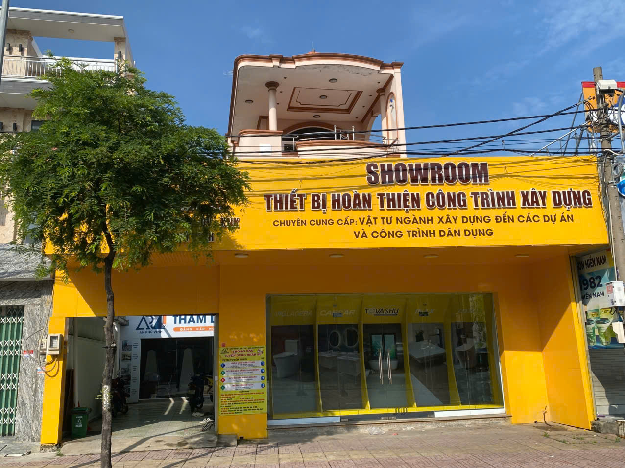An Phú Vinh Hóc Môn mang đến các giải pháp phụ kiện phòng tắm tối ưu, cam kết chất lượng bền bỉ và kiểu dáng đa dạng nhằm đáp ứng hoàn hảo mọi quy mô và phong cách của từng công trình.
