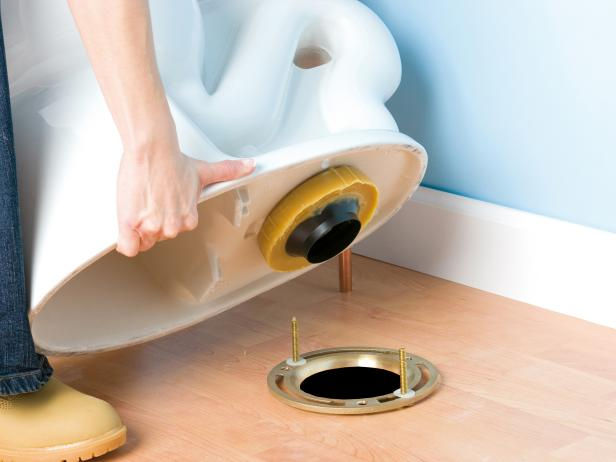 Quy trình lắp đặt bàn cầu hai khối Viglacera VI66 đúng kỹ thuật đảm bảo an toàn và vận hành ổn định