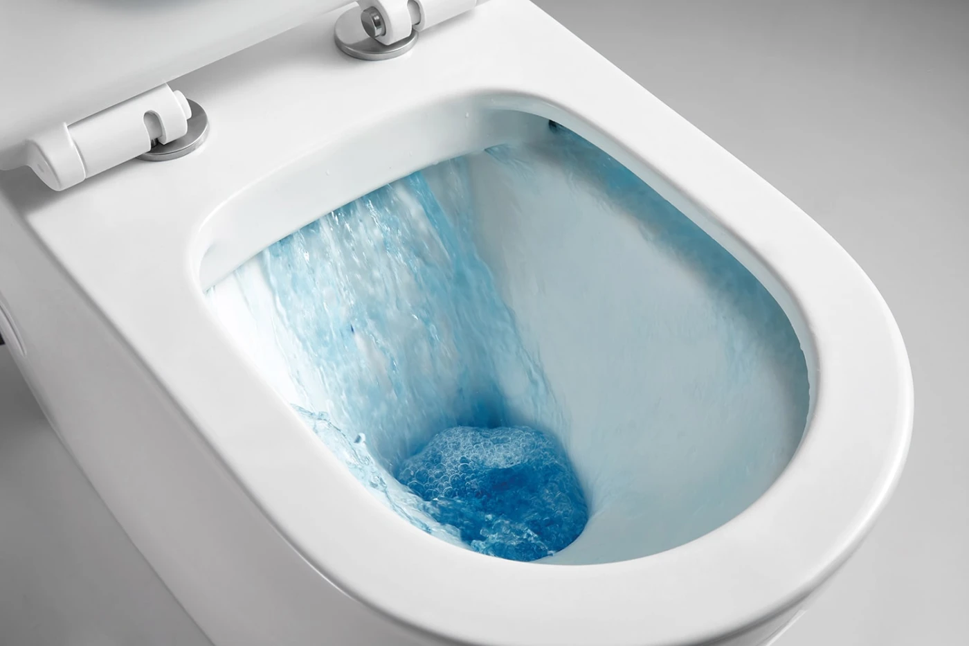 Bàn cầu hai khối Viglacera VI88 tích hợp hệ thống xả thẳng Washdown với lực xả mạnh mẽ, làm sạch hiệu quả tức thì