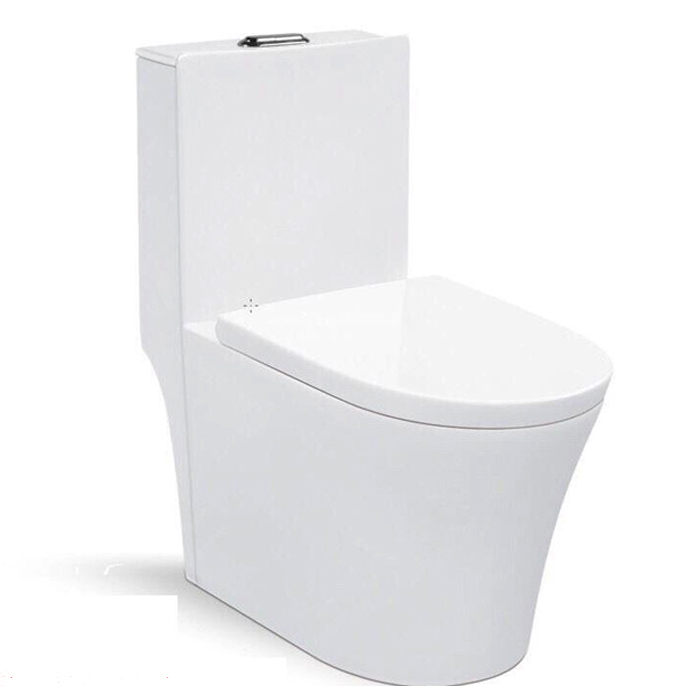 Bàn cầu một khối sở hữu thiết kế liền mạch tinh tế, không chỉ nâng tầm thẩm mỹ phòng tắm mà còn giúp việc vệ sinh, lau chùi trở nên dễ dàng hơn bao giờ hết.
