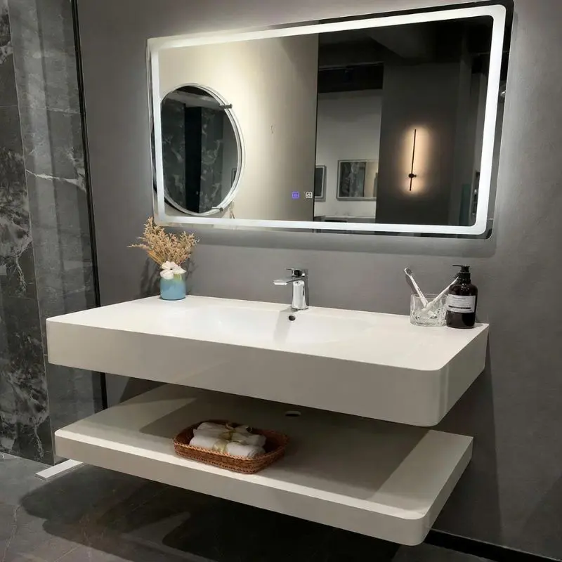 Giải pháp chậu bàn đá hai tầng nâng cao tối đa tính tiện dụng, giúp việc phân loại đồ dùng trở nên khoa học, mang lại sự ngăn nắp tuyệt đối cho phòng tắm.