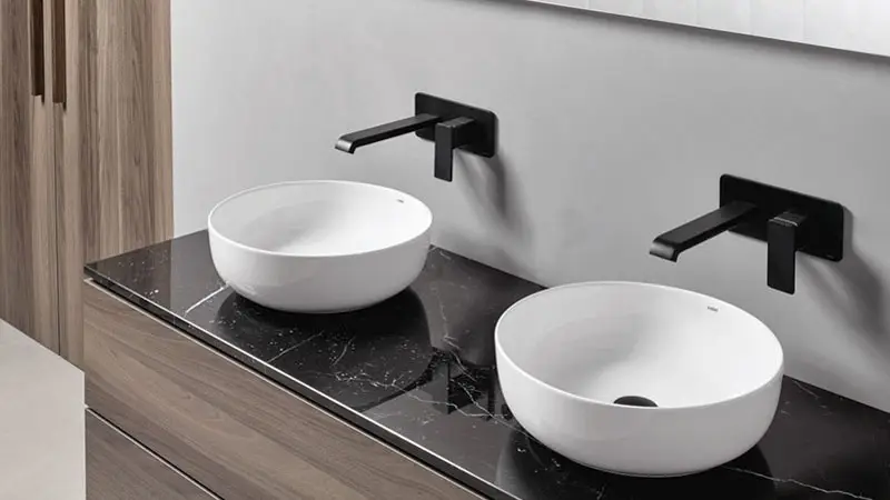 Giao thoa giữa nghệ thuật tạo hình và công năng, chậu dương bàn mang đến giá trị thẩm mỹ vượt trội, biến khu vực lavabo thành điểm nhấn kiến trúc sang trọng cho toàn bộ ngôi nhà.