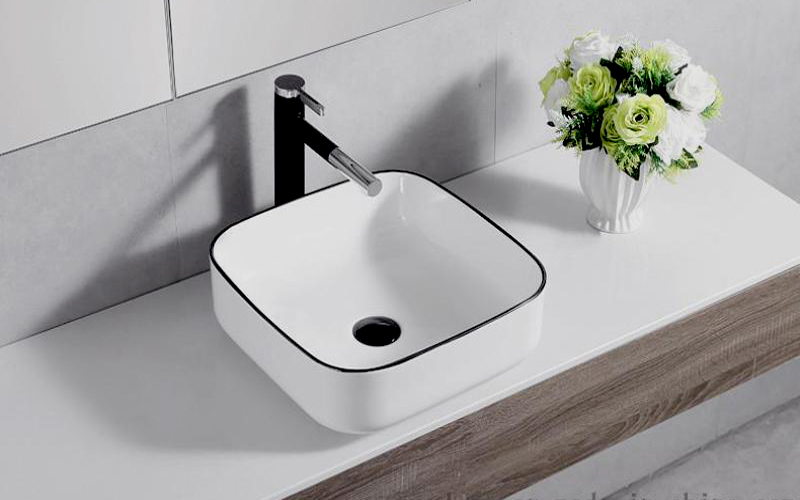 Công dụng chính của chậu rửa là đáp ứng trơn tru các nhu cầu vệ sinh cá nhân thiết yếu như rửa mặt, rửa tay, đánh răng, đồng thời đóng vai trò là điểm nhấn kiến trúc sang trọng