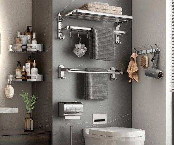 Việc đầu tư đồng bộ các phụ kiện phòng tắm và nhà vệ sinh chất lượng không chỉ giúp tối ưu hóa không gian sử dụng, đem lại sự tiện lợi mỗi ngày mà còn đảm bảo môi trường luôn khô thoáng, sạch khuẩn và an toàn cho sức khỏe.