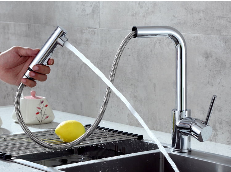 Vòi chậu rửa bát chất liệu Inox sở hữu độ bền bỉ vượt trội, khả năng chống ăn mòn cực tốt và tuyệt đối an toàn cho nguồn nước sinh hoạt của gia đình.