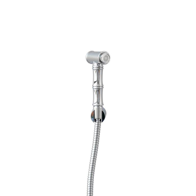 Vòi xịt vệ sinh cầm tay là phụ kiện quen thuộc, sở hữu thiết kế nhỏ gọn cùng áp lực nước điều chỉnh linh hoạt bằng tay bấm, hỗ trợ đắc lực cho việc xả rửa nữ.